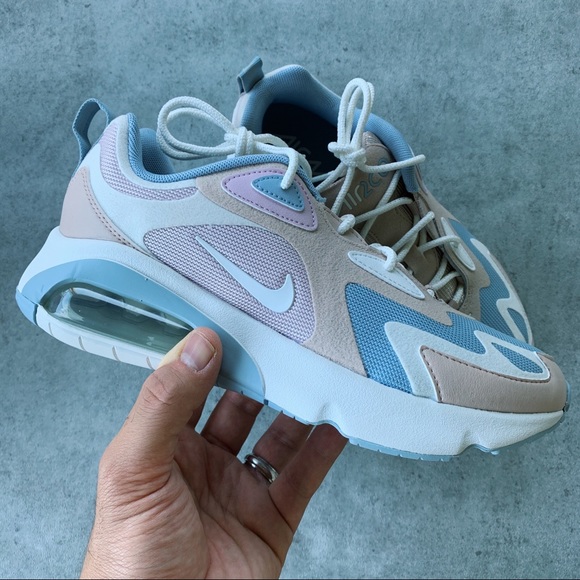 Nike Air Max 200 Barely Rose - Picture 3 of 9